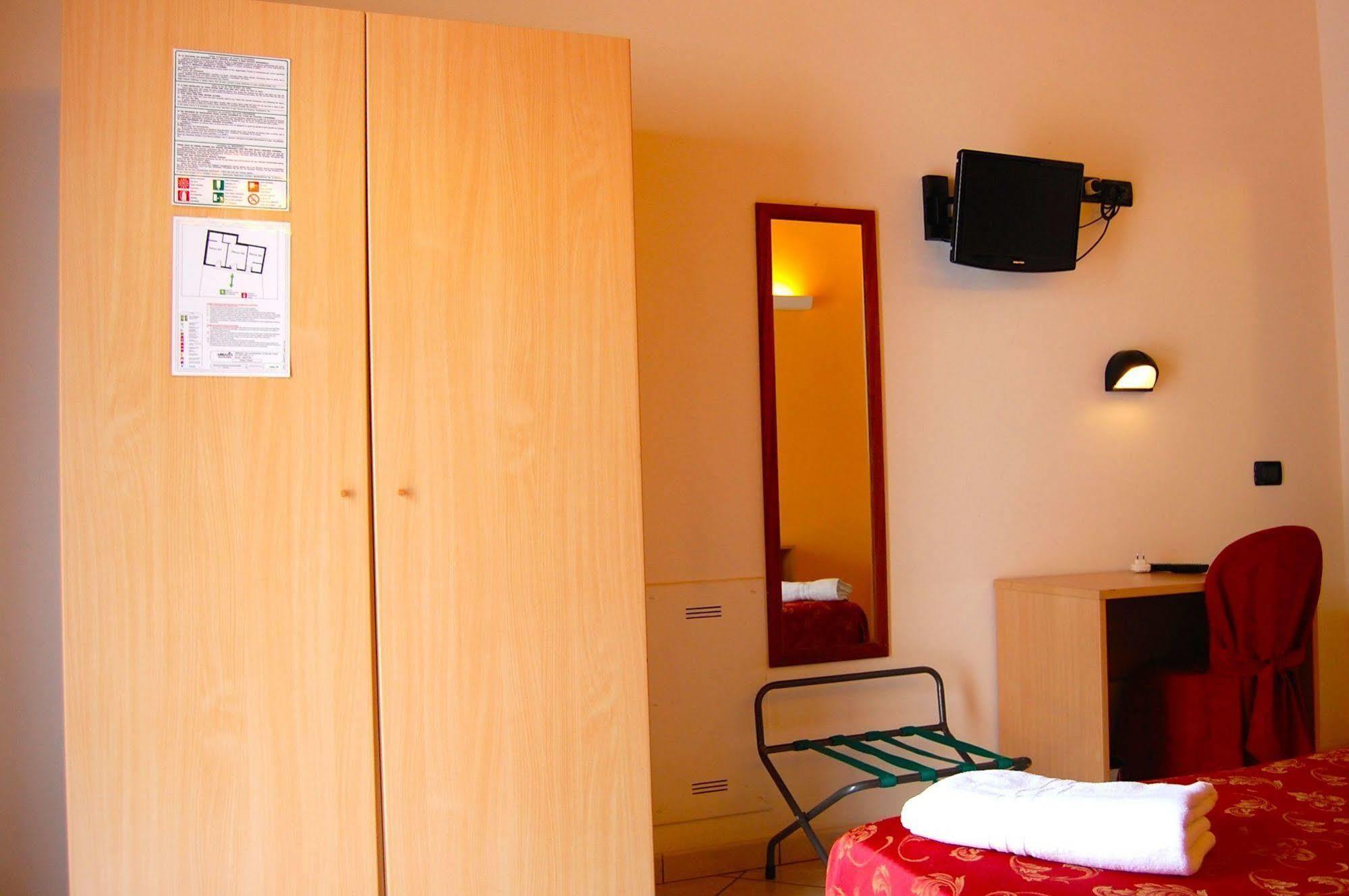 Abbazia Bed & Breakfast Mantova Bagian luar foto